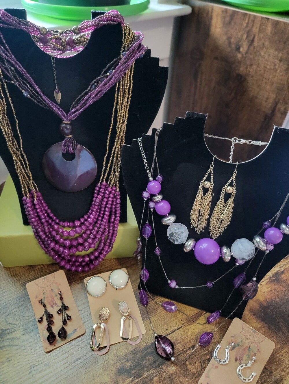 Mixed lot of jewelry bundle